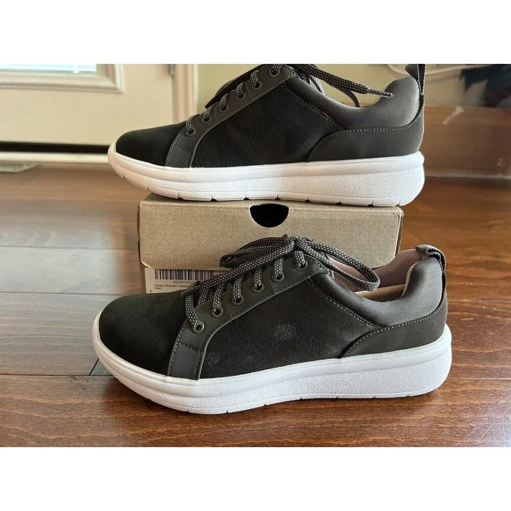 Clarks Cloudsteppers Camo Sneakers Ezera‎ Lace Dark Olive NEW 6.5 N